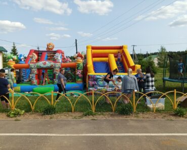 1 июня в Корсаковском СК проведен праздник ко Дню защиты детей “Ура, каникулы!”